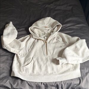 Lululemon Cropped Scuba